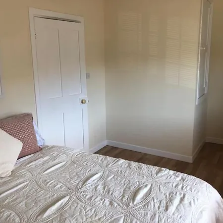 Prázdninový dům 3-bedroom Town House In Center Of Wexford