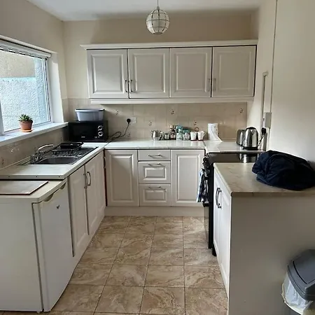 3-bedroom Town House In Center Of * Wexford