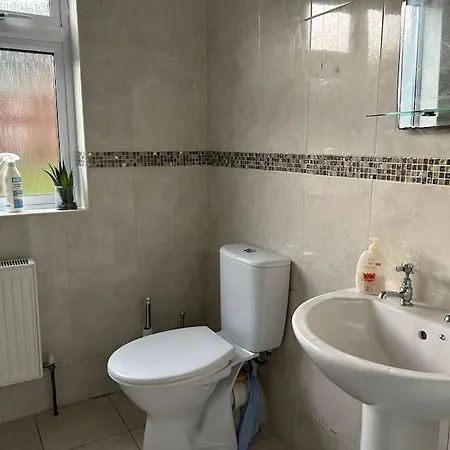 3-bedroom Town House In Center Of * Wexford